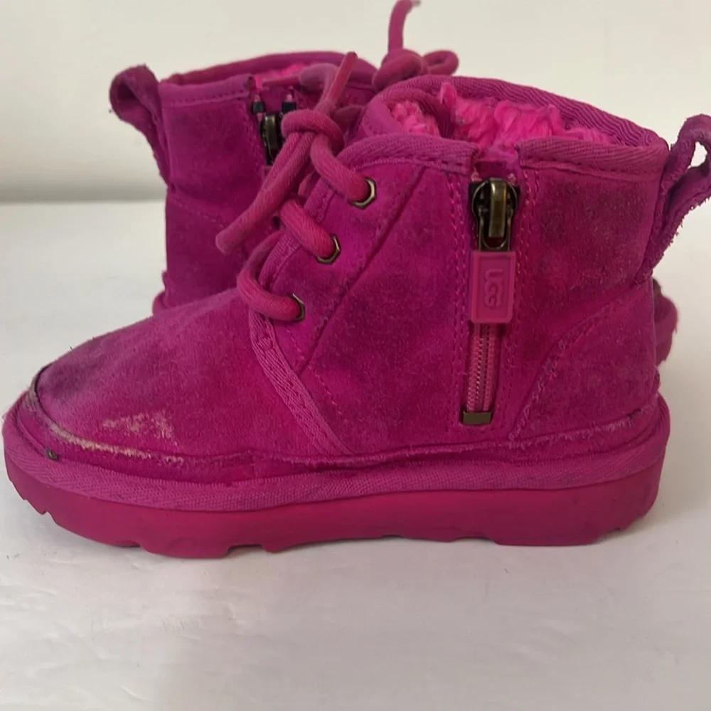UGG Kids Fuchsia Boots sz 9